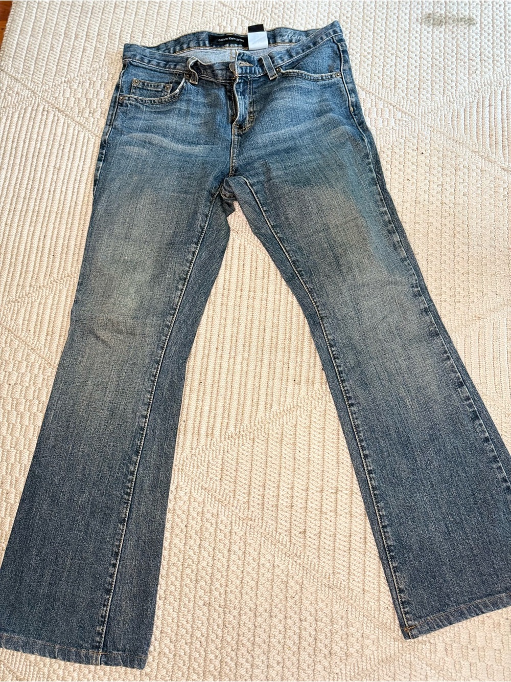 Calvin Klein Jeans Y2K Blue Flare Leg Denim Jeans Mid Rise Size 4 Vintage